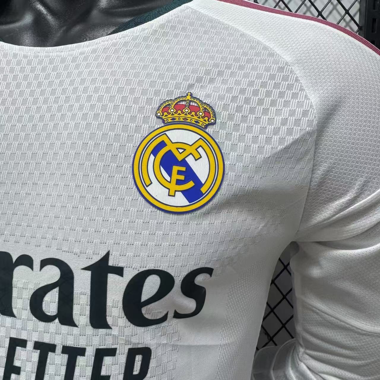 26-27 Real Madrid Home Long Sleeve Jersey 5A Quality - 图片 5